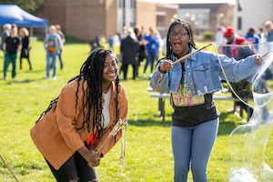 Widener students celebrate Founder's Day with bubbles